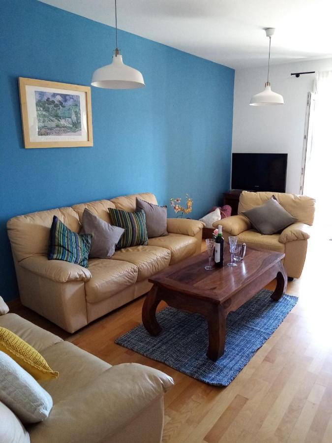 Apartman Mikola With Sea View Trogir Exteriör bild