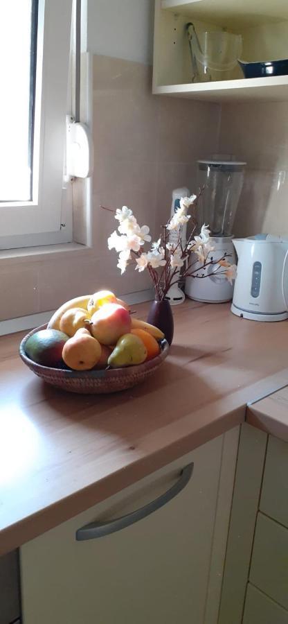 Apartman Mikola With Sea View Trogir Exteriör bild