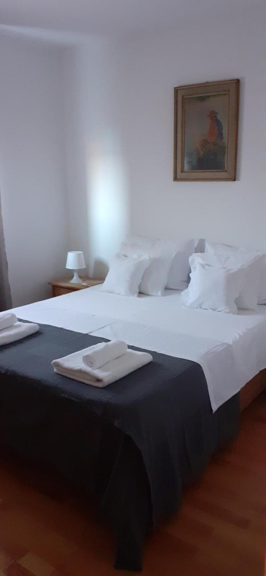 Apartman Mikola With Sea View Trogir Exteriör bild